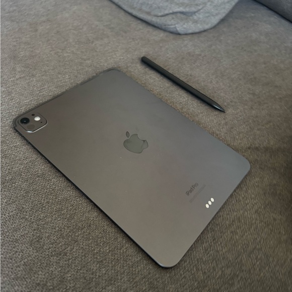 Apple Other - iPad Pro 11-inch with pencil